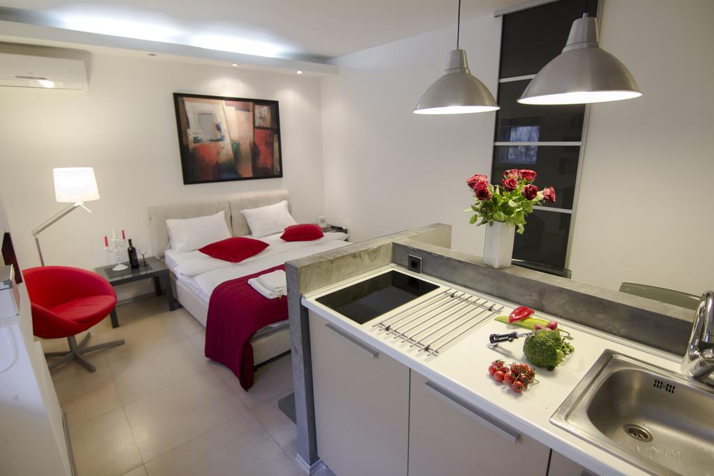 Studio Apartment Picasso Белград Экстерьер фото
